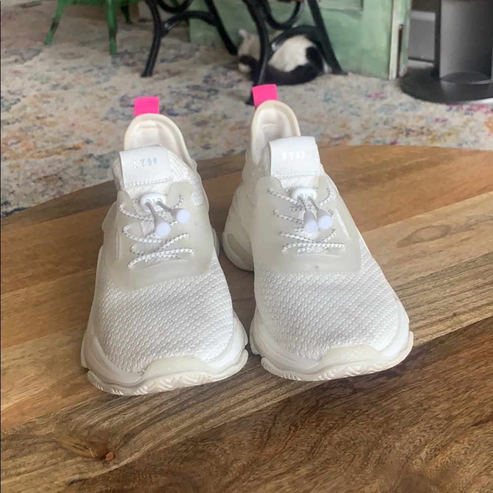 Steve Madden Sneakers